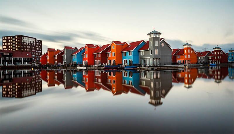 Illustration for article titled 8 Unbelievably Beautiful Cityscapes and Their Reflections